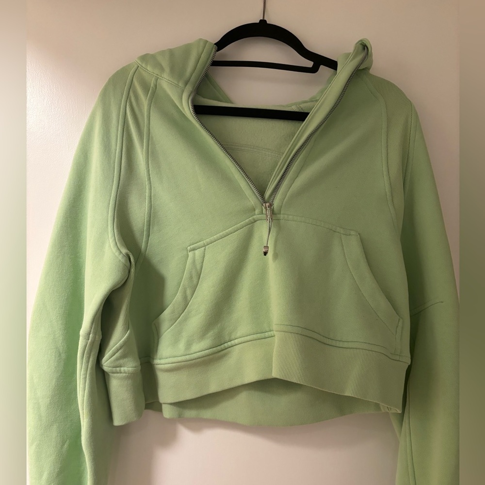 Lululemon mint green scuba